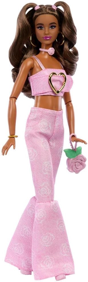 Barbie Deluxe Style-Puppe Nr. 12 in rosa bauchfreiem Denim-Oberteil mit passenden ausgestellten Jean
