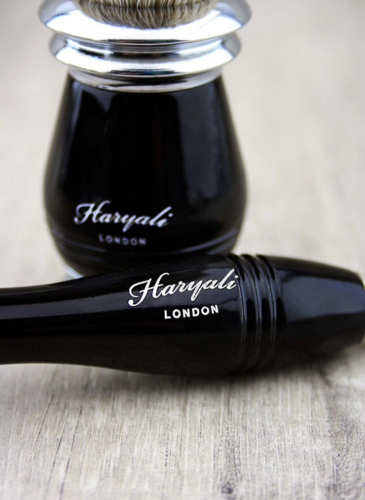 Haryali London Black Herren Rasierset mit 5 Edge Rasiermesser, Rasierpinsel, Rasierständer
