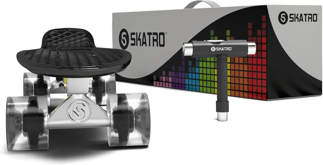Skatro - Mini-Cruiser-Skateboard. 22 Zoll Kunststoff-Board im Retro-Stil, komplett mit Midnight Mist