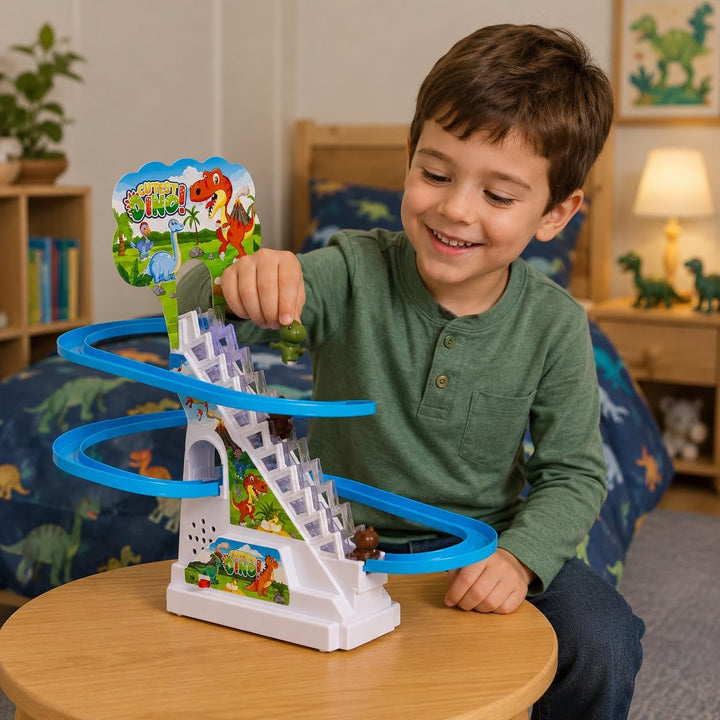 Spielzeugbahn zum Treppensteigen mit Lichtern und Geräuschen, helle Musik, fröhliche Laufstrecke, En