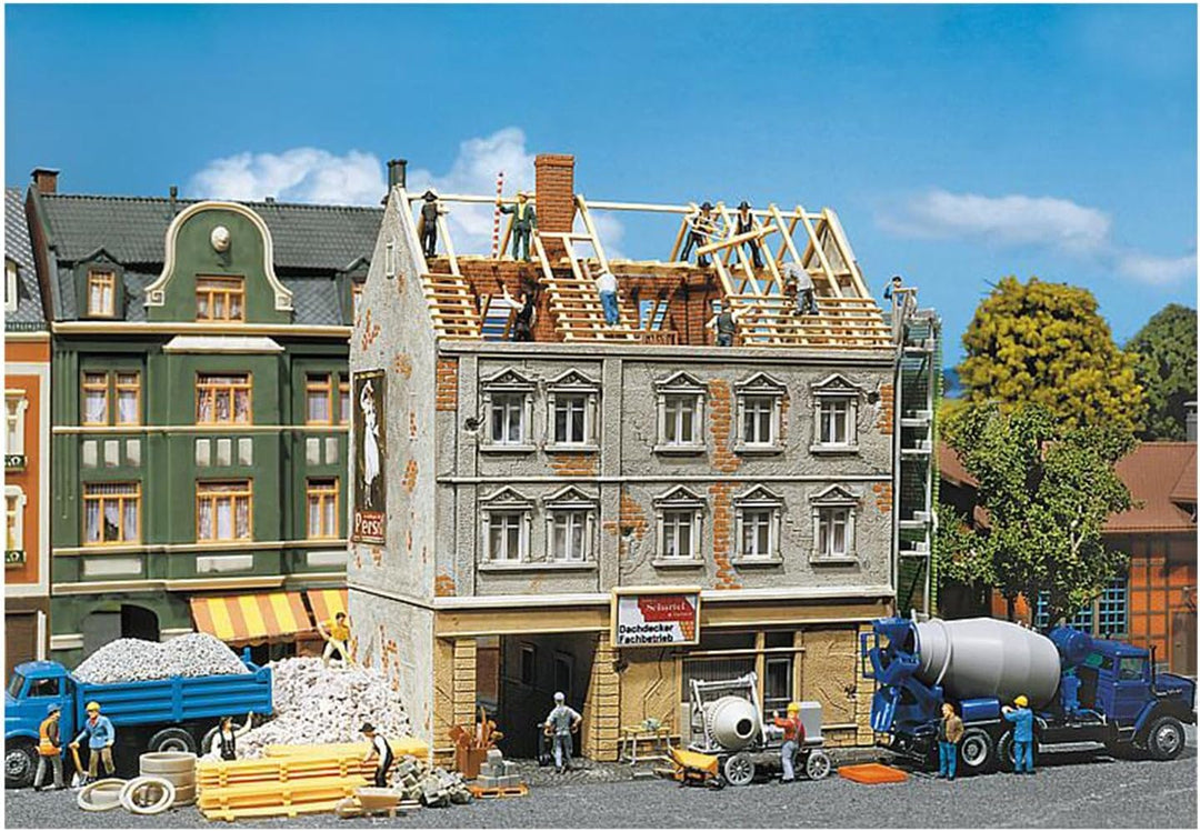 FALLER 130456 - Stadthaus in Renovierung