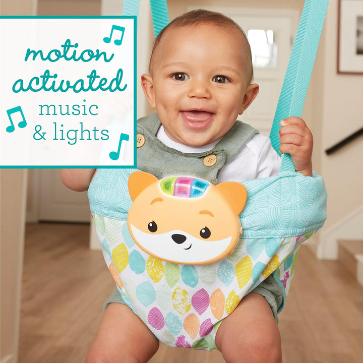 Infantino Music & Lights 2-in-1-Türschaukel, Anregende Aktivitätsschaukel für Babys mit bewegungsges