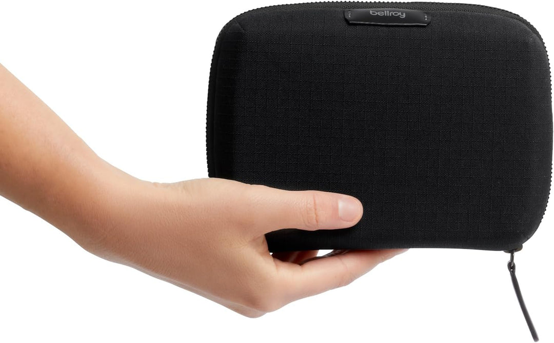 Bellroy Tech Kit Compact (Ladegerät, Kabel, Maus, Powerbank, USB-Tasten, Dongles) - Black Schwarz, S