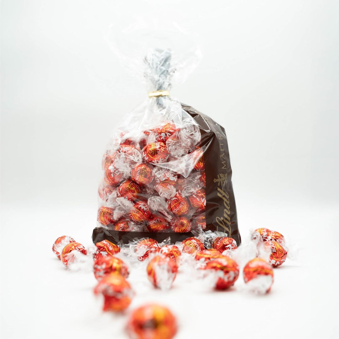Lindt Schokolade LINDOR Vollmilch| 1363 g | ca. 109 Schokoladen Kugeln Milch-Schokolade mit zartschm