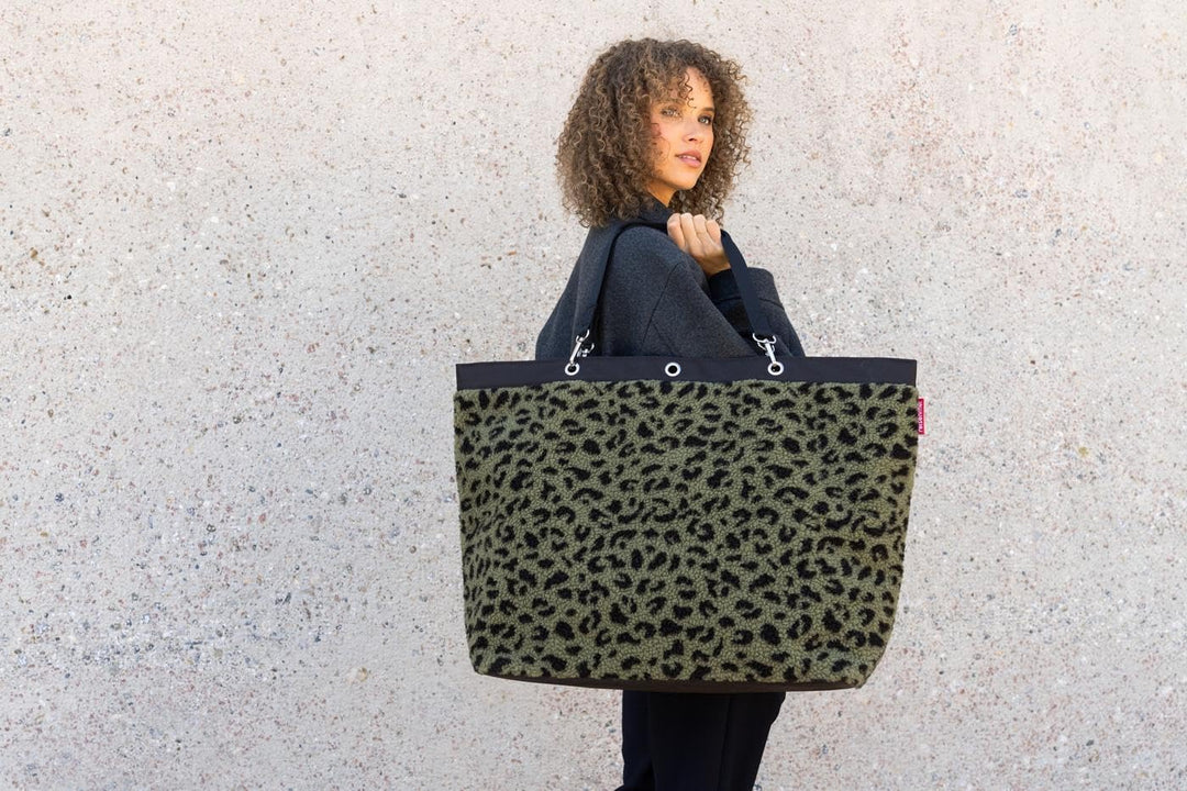 reisenthel shopper XL – Geräumige Shopping Bag und edle Handtasche in einem – Aus wasserabweisendem