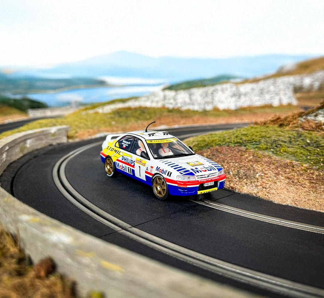 Scalextric C4507 Subaru Impreza WRX – 1997 ERC Champion Cars – Strasse und Rallye für Kinder ab 3 Ja