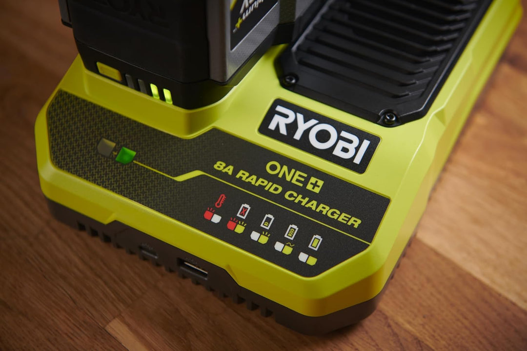 RYOBI 18 V ONE+ Akku-Schnellladegerät RC18180, 8,0 A Ladestrom lädt einen 4,0 Ah Akku in weniger als