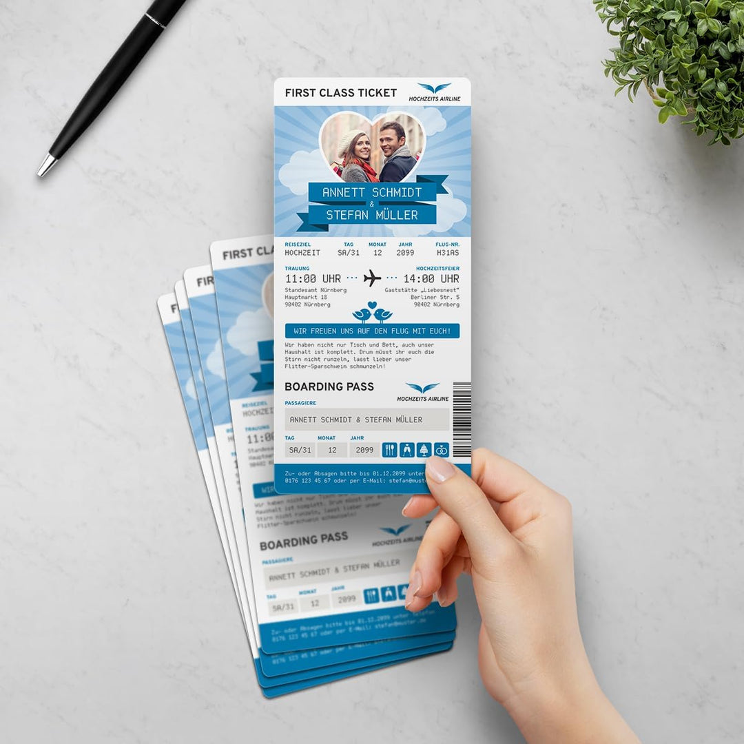 Kartenmachen.de Personalisierte Hochzeit Einladungen (10-100 Stück) - First Class Flugticket Blau -