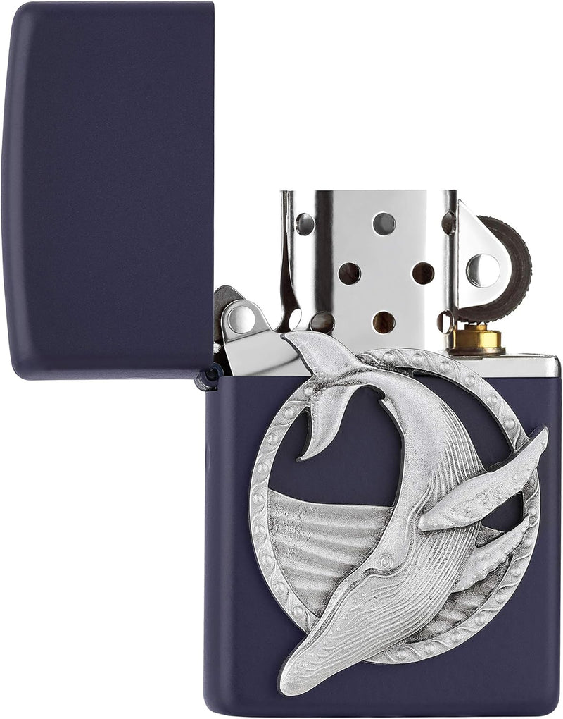 ZIPPO 2007128 – Sturmfeuerzeug, Blue Whale, Emblem Attached, Navy Blue Matte, nachfüllbar, in hochwe