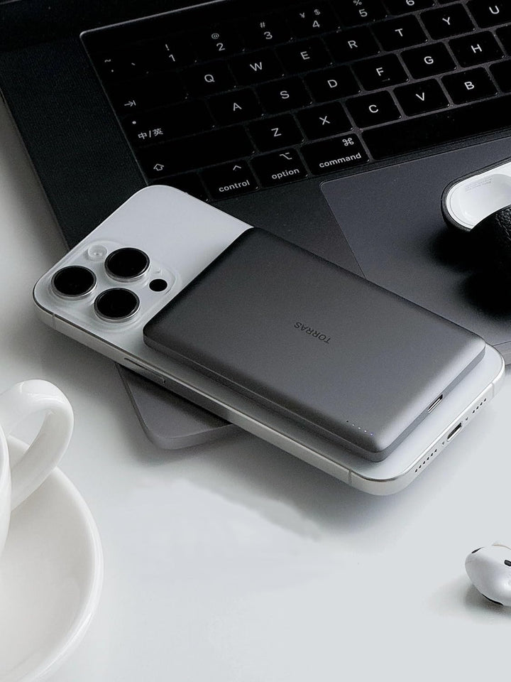 TORRAS Ultra Slim Power Bank für Magsafe Schnell Aufladende 5000mAh 8mm Kleine Powerbank für iPhone