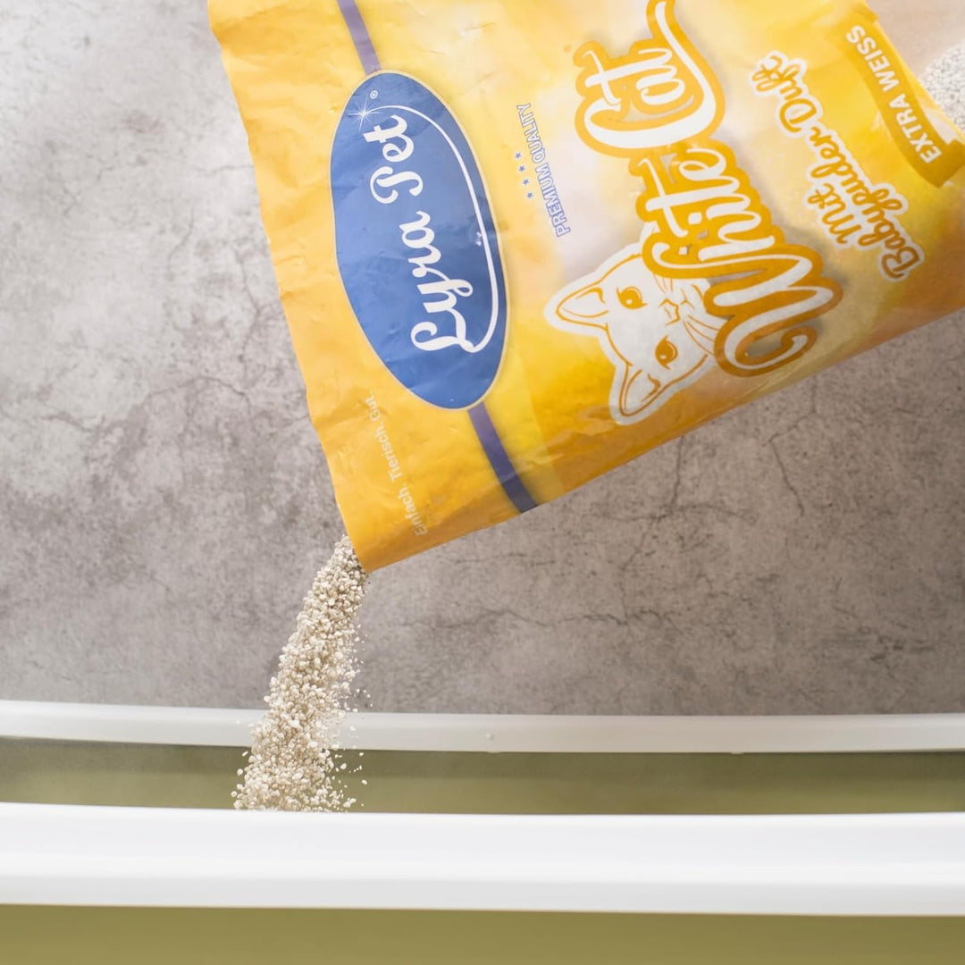 Lyra Pet® | 15 Liter White Cat Katzenstreu + 2 Spielmäuse | Mit Babypuder Duft | Feines Klumpstreu |