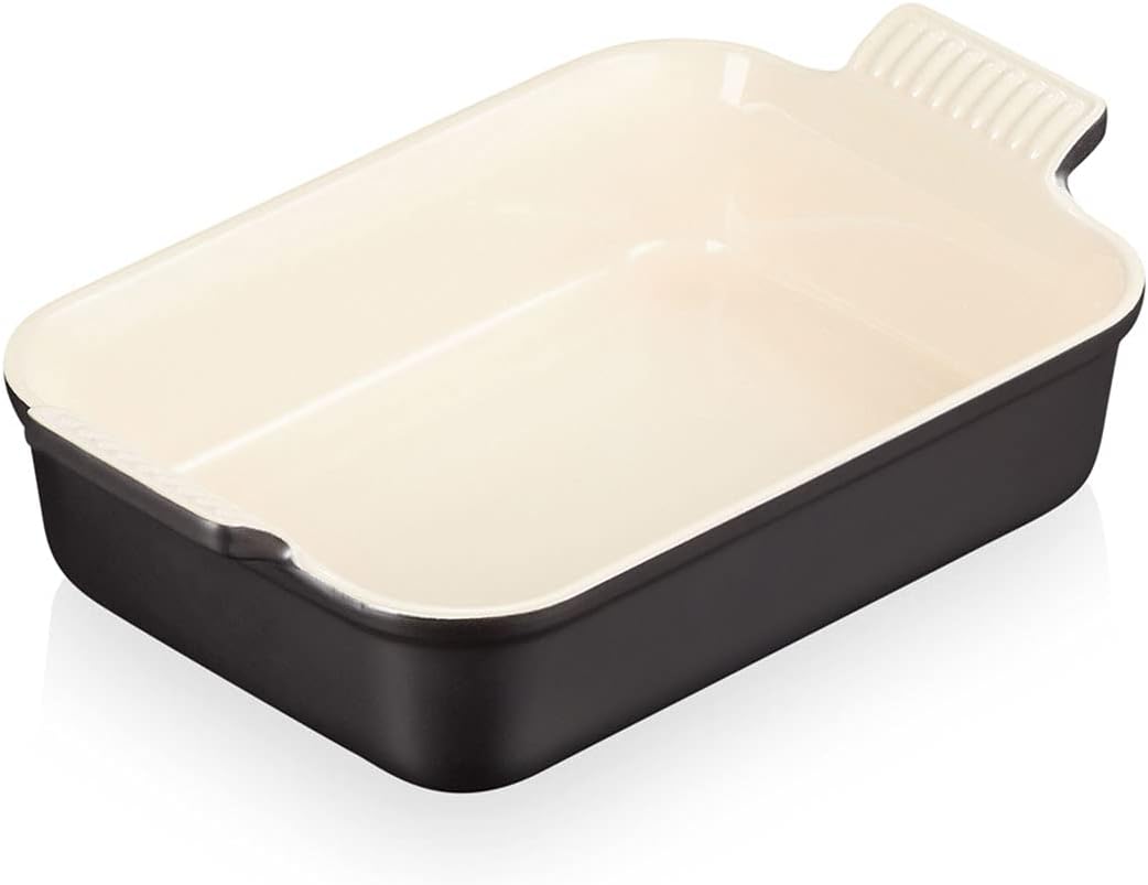 Le Creuset Rechteckige Auflaufform Tradition aus Steinzeug, 26 cm, 2.4 Liter, Schwarz matt, 71102260