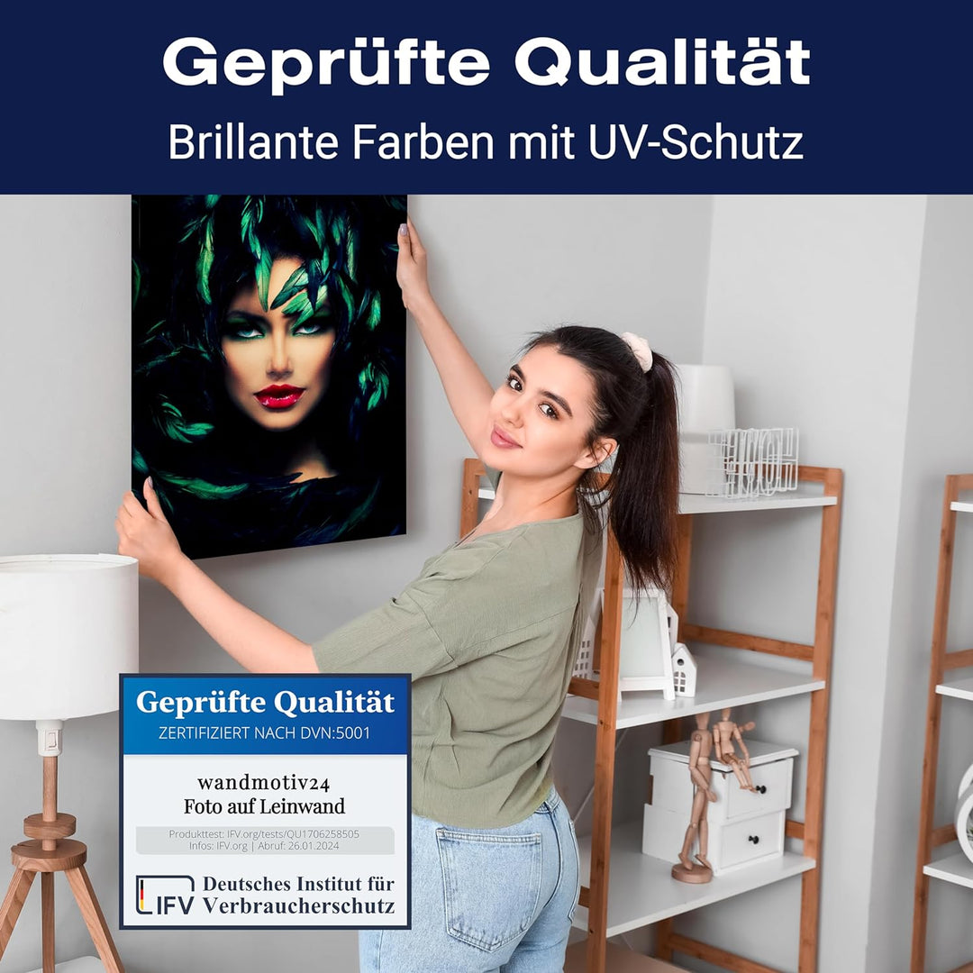 wandmotiv24 Model Motiv als Leinwandbild, 100x75cm, Hochformat, Frau im Dschungel, Pflanzen, rote Li