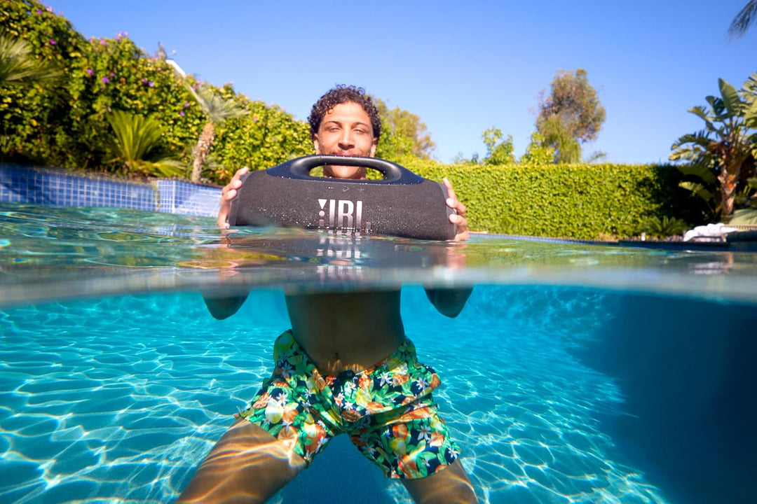 JBL Boombox 4 Tragbarer Bluetooth Lautsprecher, JBL Pro Sound mit AI Sound Boost, IP68 Wasser- und S