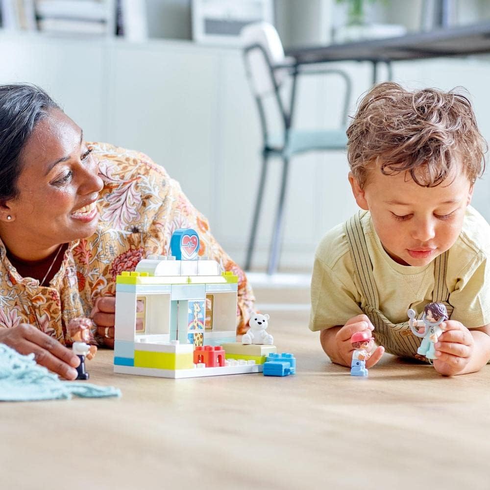 LEGO 10968 DUPLO Arztbesuch, Lernspielzeug für Kleinkinder, Spielzeug für Mädchen und Jungen ab 2 Ja
