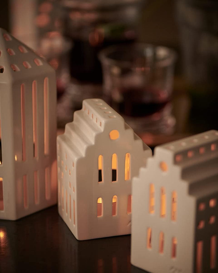 Kähler Lichthaus Manor Urbania Sammlerobjekt dänisches Design, Weiss 17 x 8 cm Weiss, 17 x 8 cm Weis