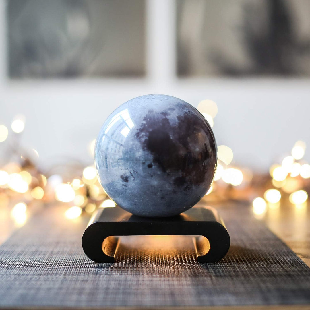MOVA Globus Weltraumserie Mond 6" mit Sockel, solarbetriebener rotierender Globus, einzigartiges Ges