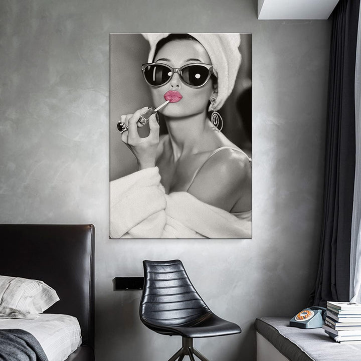 ZHONGYUTONG Audrey Hepburn Leinwandbild mit Rahmen Rosa Lippenstift Wand Gemälde Schwarz Weiss Kunst