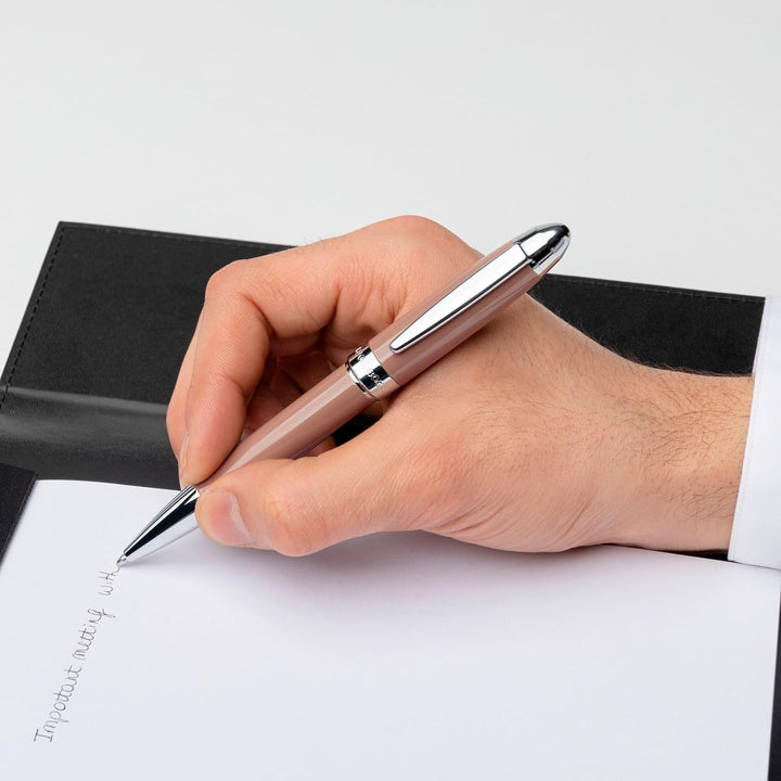 Hugo Boss Kugelschreiber Icon Camel/Chrome aus Messing hergestellt, Farbe: Beige/Rosa, Abmessungen: