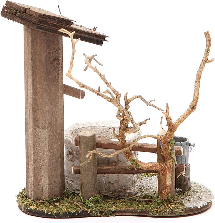 Brunnen mit Bäumchen 10x7x11cm für Krippe