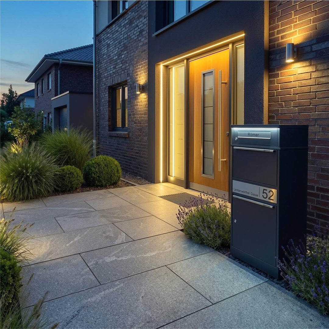 Metzler Briefkasten mit Paketfach mit solarbetriebener LED-Beleuchtung und Gravur anthrazit RAL 7016