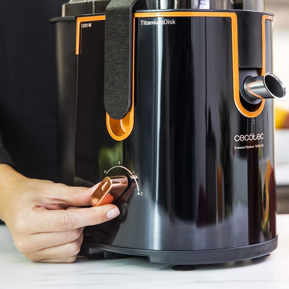 Cecotec Orbital Entsafter Extreme Titanium 19000 XXL für Obst und Gemüse. 19000 U/min, 1300 W, XXL-E