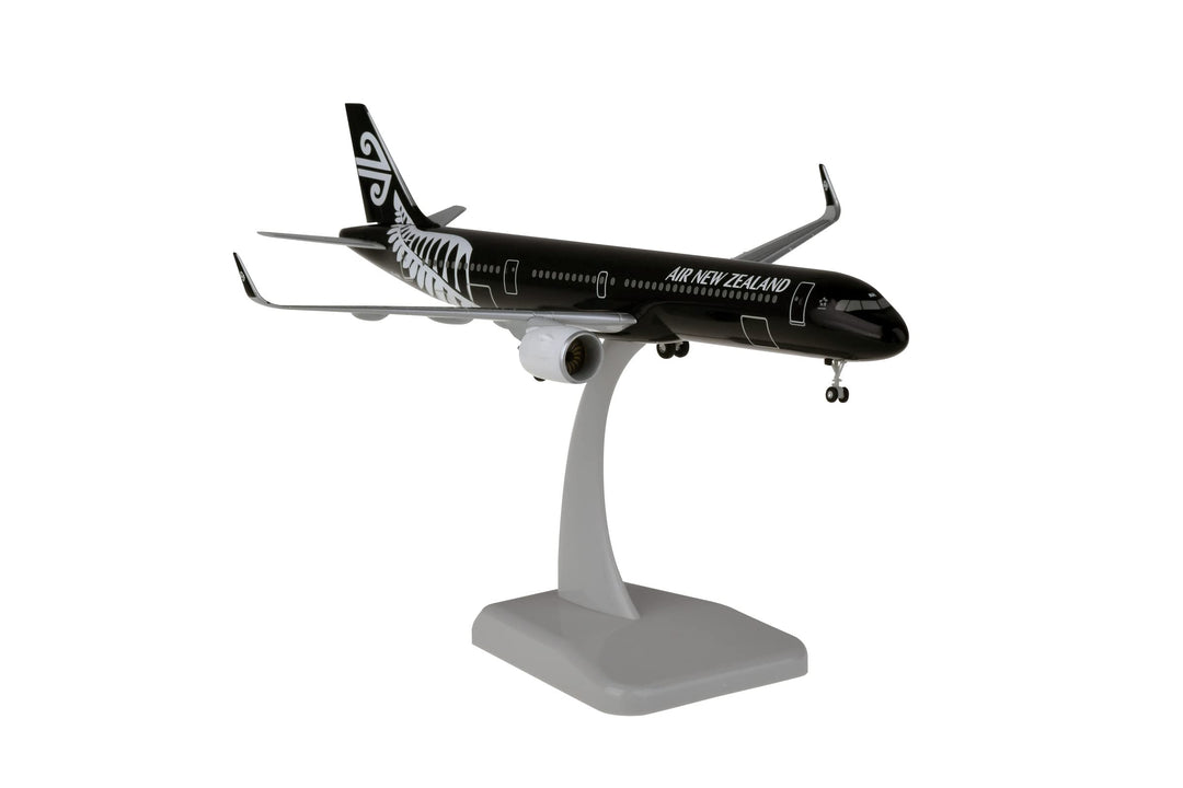LI11687GR Airbus A321neo Air New Zealand Black Livery ZK-NNA Scale 1:200