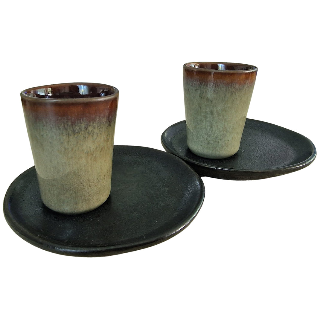 PintoCer - Espresso Kaffeetassen aus weissem Steingut, ohne Griff mit brauner Untertasse (Grün/Schwa