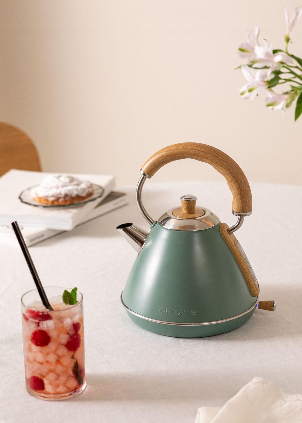 CREATE/KETTLE RETRO M/Elektrischer Wasserkocher Salbeigrün/Schnelles Aufkochen, Fassungsvermögen 1L,