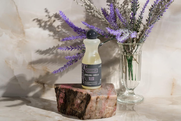 Eucalan 0666884100528 pflegendes Feinwaschmittel, Lavendel, 100 ml für Handwäsche