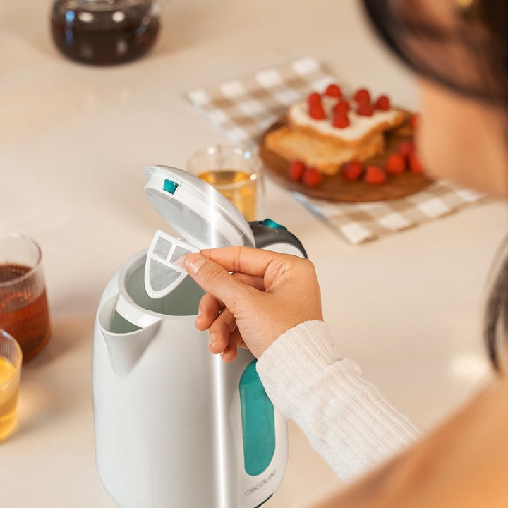 Cecotec Wasserkocher, 1,7 L Kapazität, Thermosense 180 White, 2200 W, Schnelles Erhitzen, Anti-Kalk-