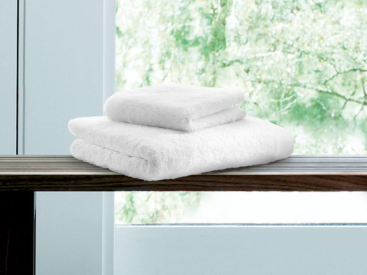 herzbach home Premium Badetuch 100 x 150 cm (weiss) – Grosses, weiches & saugstarkes Badehandtuch in