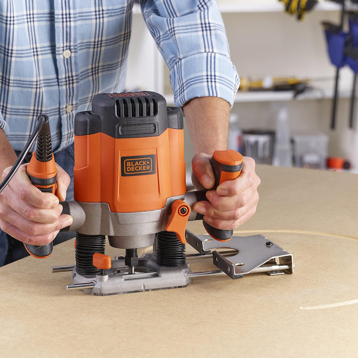 Black+Decker KW1200E 1200W Oberfräse, 28.000 1/min, max. Fäserdurchmesser 38 mm (inkl. 3 Spannzangen