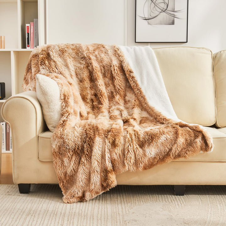 EMME Faux Kuscheldecke Flauschig, 150 x 200 cm, Felldecke, Wolldecke, Wohndecke, Super Weich, Flausc