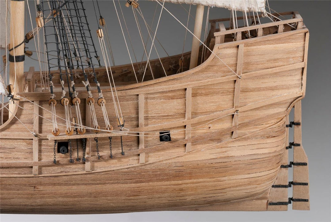 DUSEK Santa Maria Ship Scale 1:72 L:470 H :445 W:250 mm