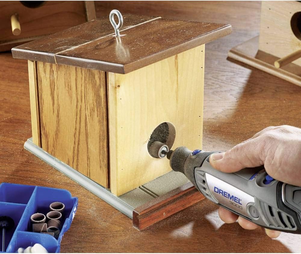 Dremel 3000 Multifunktionswerkzeug 130W, Set mit 5 Zubehörteilen, Variable Drehzal 10.000-33.000 U/m