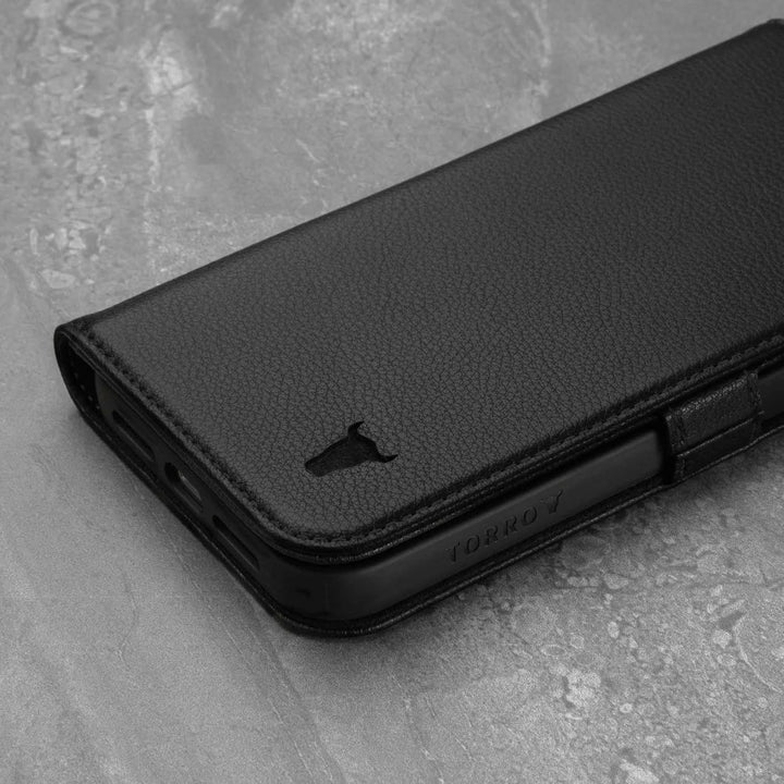 TORRO Hülle kompatibel mit iPhone 13 Pro Max - Echte Lederhülle mit Kartenfächern und horizontaler S