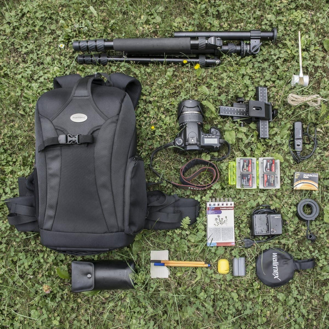 Mantona Trekking Fotorucksack – DSLR Kamerarucksack Kameratasche mit Regenschutz Schwarz Trekking Ru