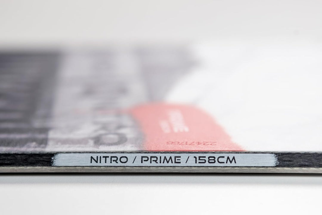 Nitro Snowboards Herren Prime RAW Board, Allmountainboard, Directional, Flat-Out Rocker, All-Terrain