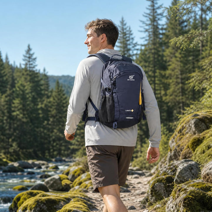 SKYSPER Leicht Wanderrucksack Klein Rucksack mit Rückenbelüftung Trekkingrucksack aus atmungsaktivem