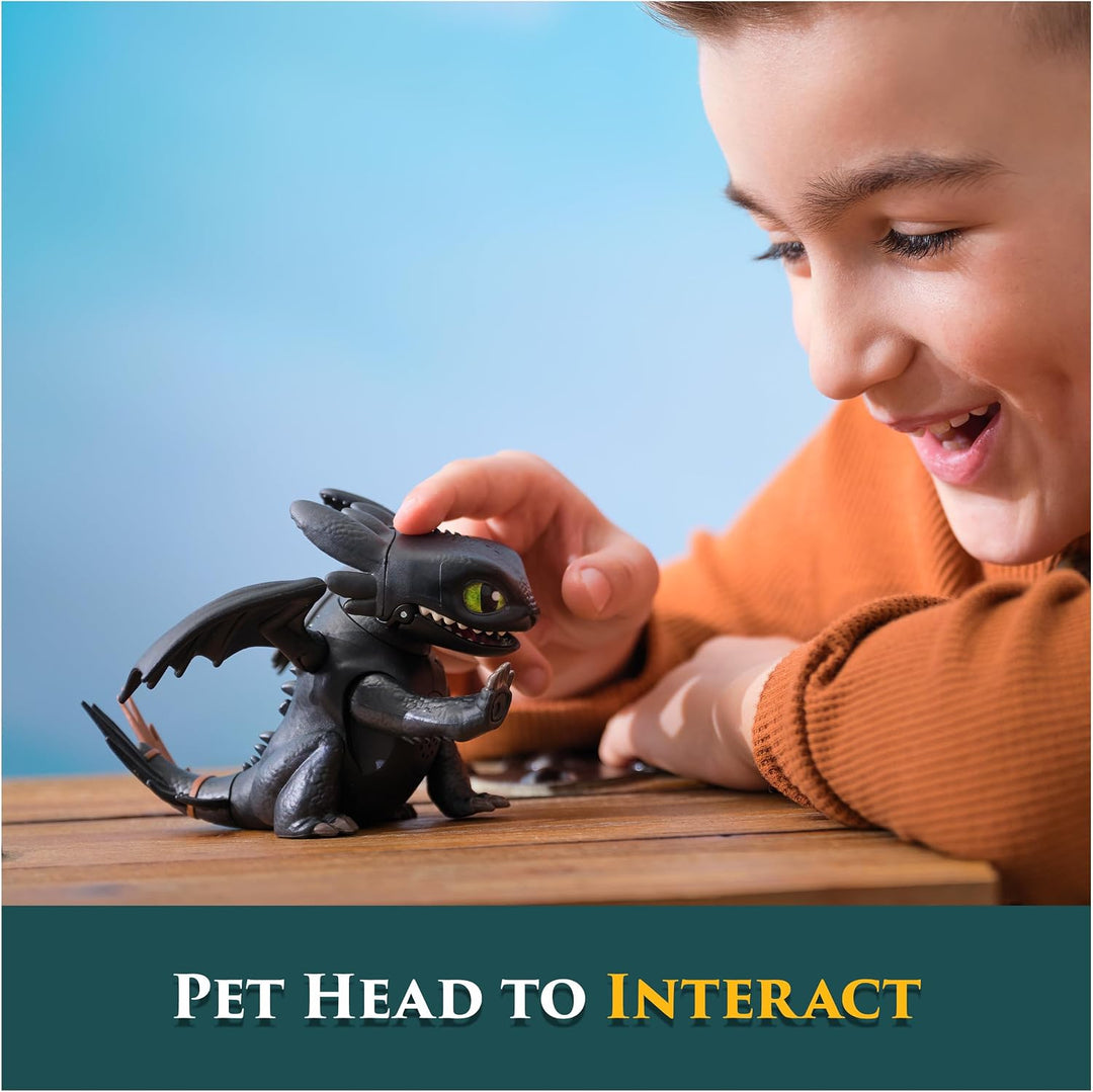Dreamworks How to Train your Dragon, Interaktiver Mini-Drache Ohnezahn, Figur mit Soundeffekten, Spi