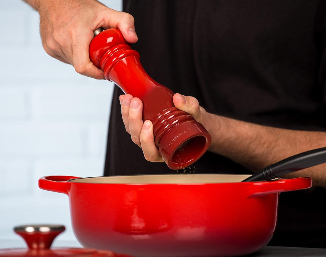 Le Creuset Pfeffermühle, ABS-Kunststoff, 6,2 x 6,2 x 20,8 cm, Keramik-Mahlwerk, Kirschrot, 960019000