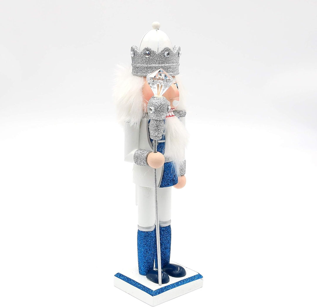 Dekohelden24 Holz Nussknacker König in Silber/blau/weiss, mit Glitter, Masse L/B/H: 7,5 x 7 x 26 cm,