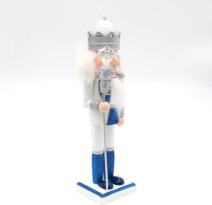 Dekohelden24 Holz Nussknacker König in Silber/blau/weiss, mit Glitter, Masse L/B/H: 7,5 x 7 x 26 cm,