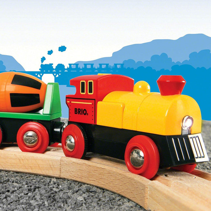 BRIO Bahn 33319 - Zug mit Batterielok & Bahn 33724 - Giraffenwagen Bundle mit Giraffenwagen, Bundle