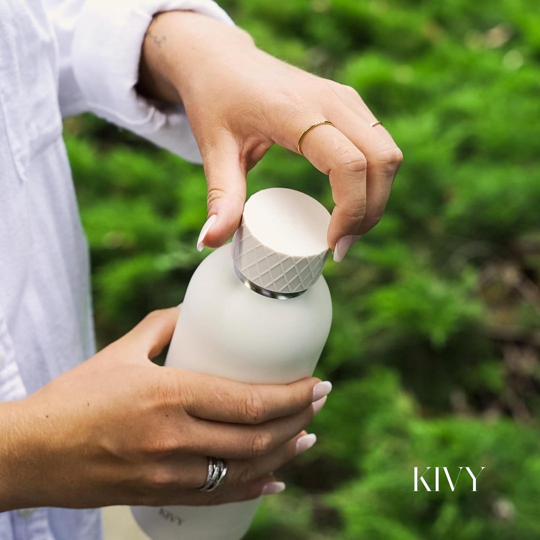 KIVY Edelstahl Trinkflasche 750ml - Auslaufsicher &amp; Kohlensäure geeignet | 24h kalt | 18h Heiss - Th