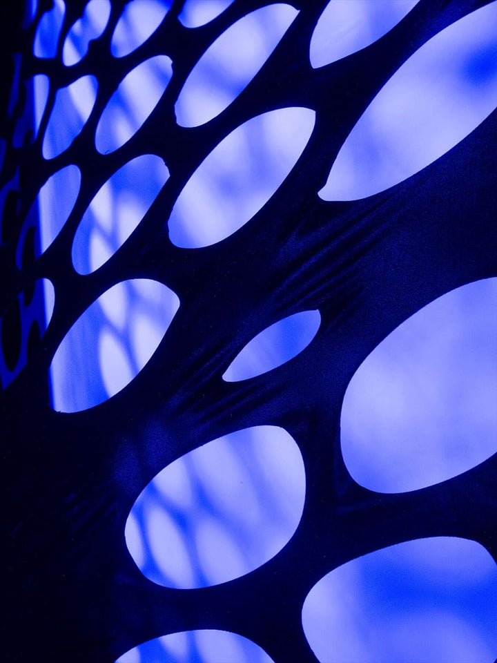 PSYWORK Schwarzlicht Segel Spandex | 3D Neon Space Dots Black | Weiss | 3 x 3m | UV-aktiv | leuchten