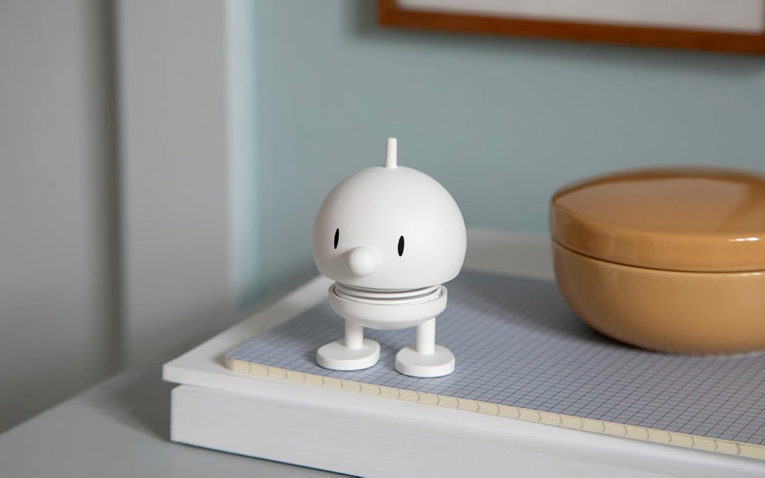 Hoptimist Soft Bumble Wackelfigur & Glücksbringer, Skandinavische Deko Figuren für Wohnzimmer, Schre