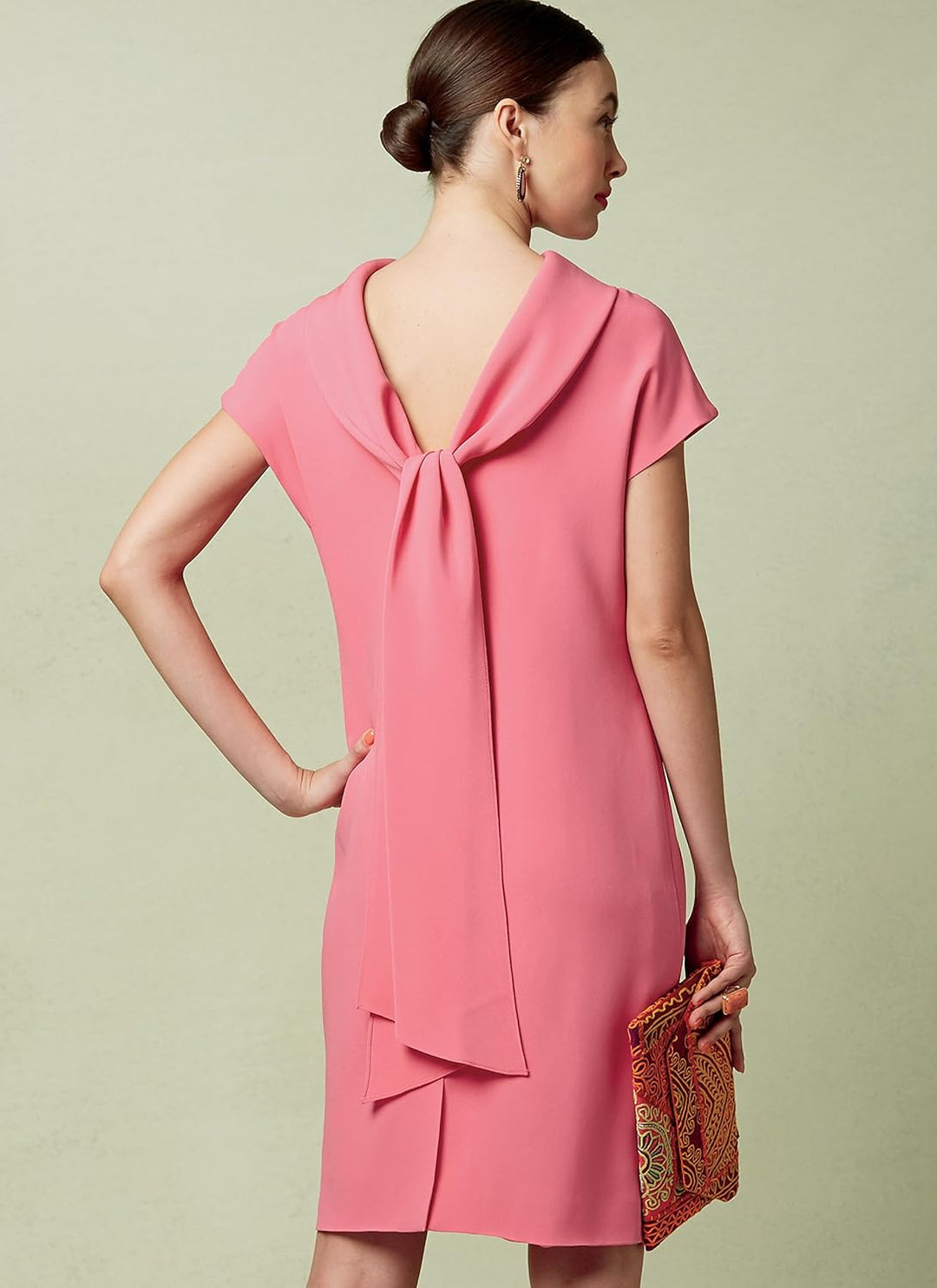 Vogue Mustern Schnittmuster Enganliegendes Kleid, Mehrfarbig, Grössen 14–22 20.00 x 0.5 x 25.00 cm,