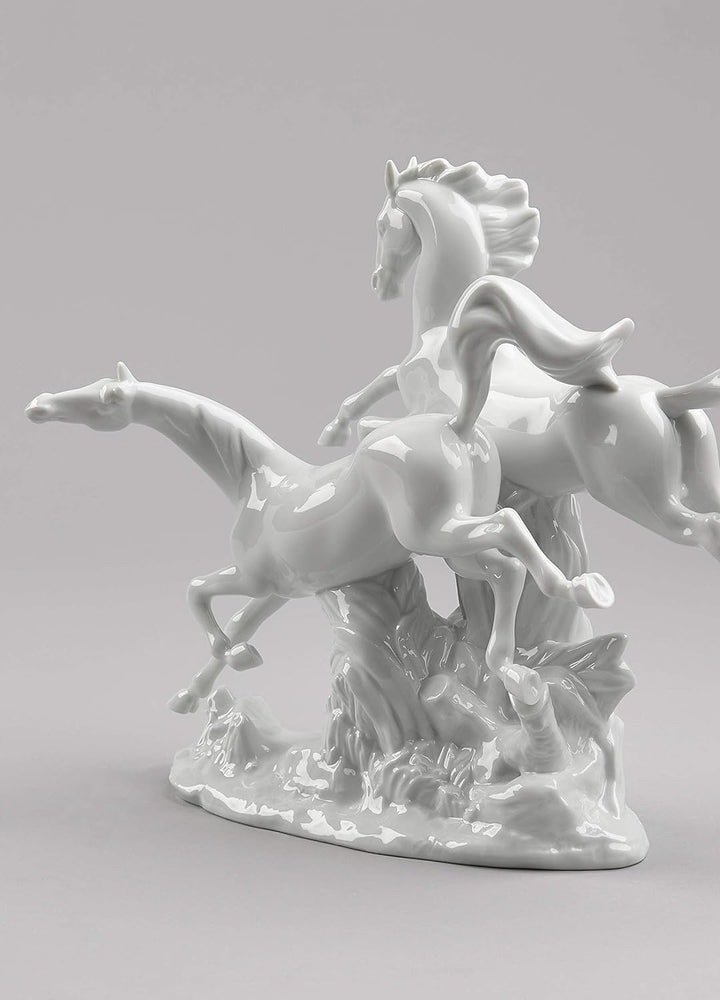 LLADRÓ Figur Pferde Im Galopp. Weiss. Pferde. Porzellan.
